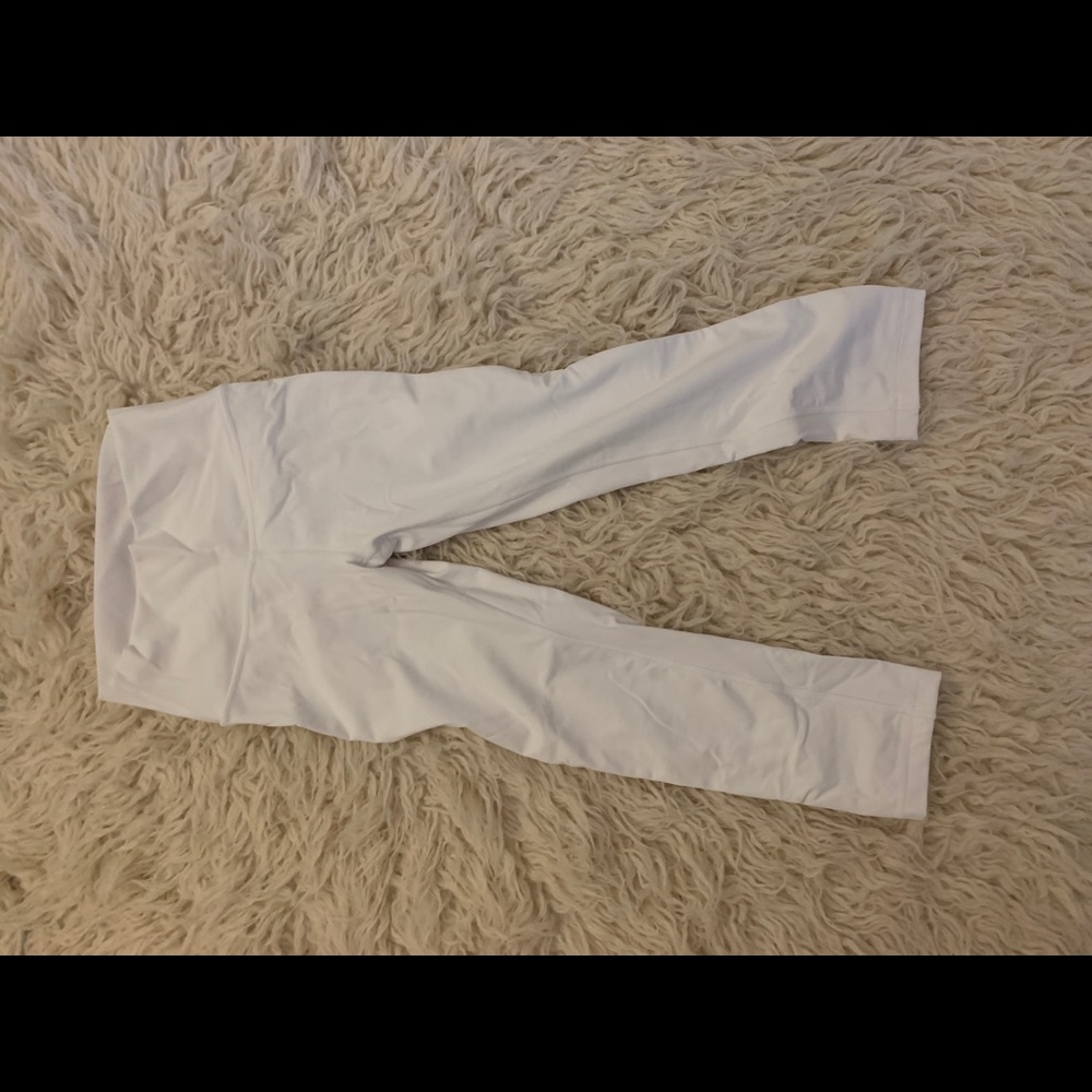 white lululemon leggings